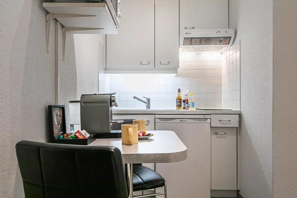 Studio moderno arredato vicino alla stazione di Losanna – Rue du Simplon 10! – foto 7 di 9