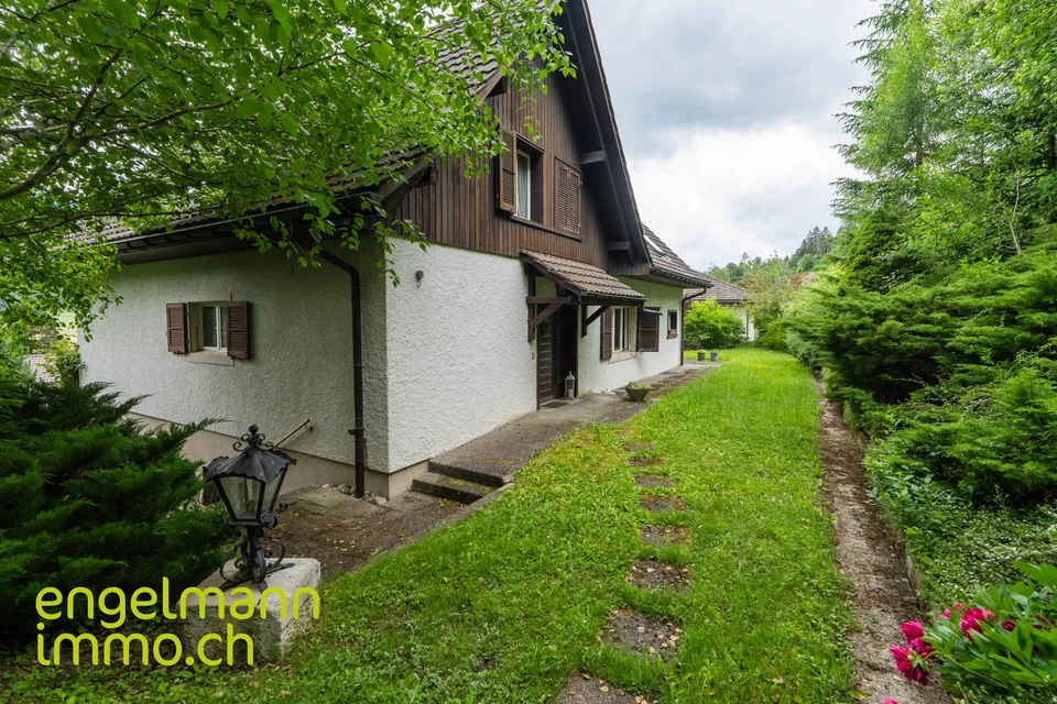 RÉSERVÉ Maison individuelle de 2 appartements + studio