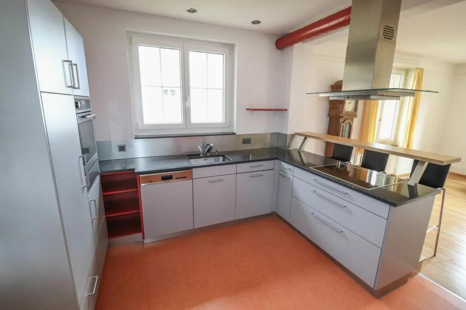 Casa di 8,5 locali, anche utilizzabile come casa a più generazioni, su 1.441 m2 di terreno con riserva di terreno edificabile – foto 6 di 18