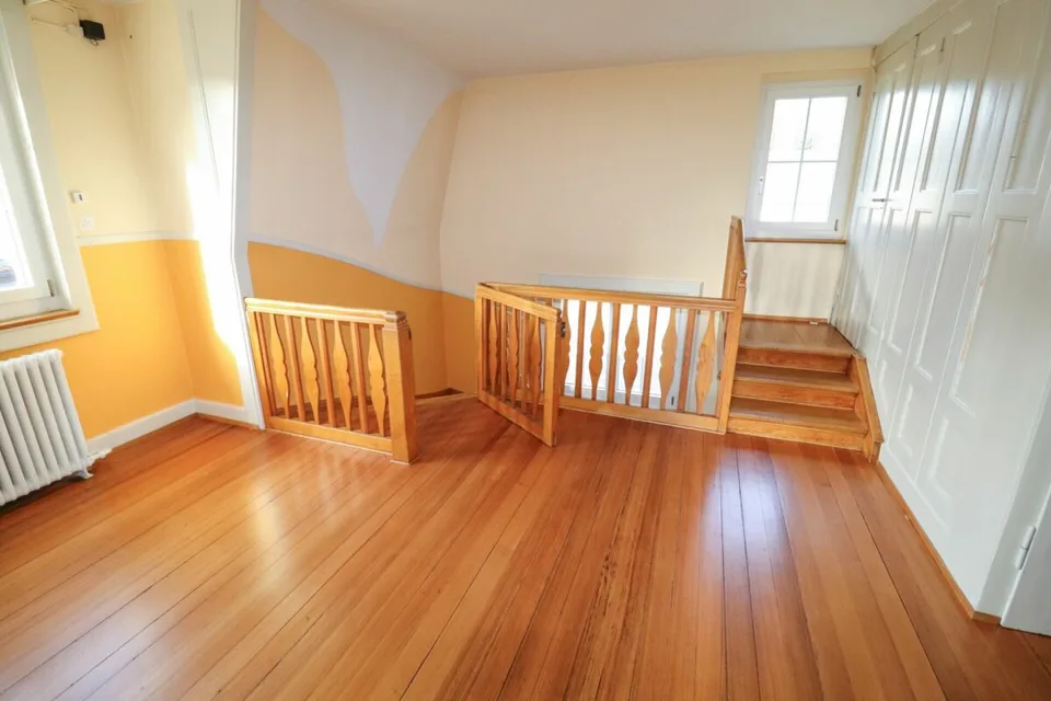 Casa di 8,5 locali, anche utilizzabile come casa a più generazioni, su 1.441 m2 di terreno con riserva di terreno edificabile – foto 9 di 18