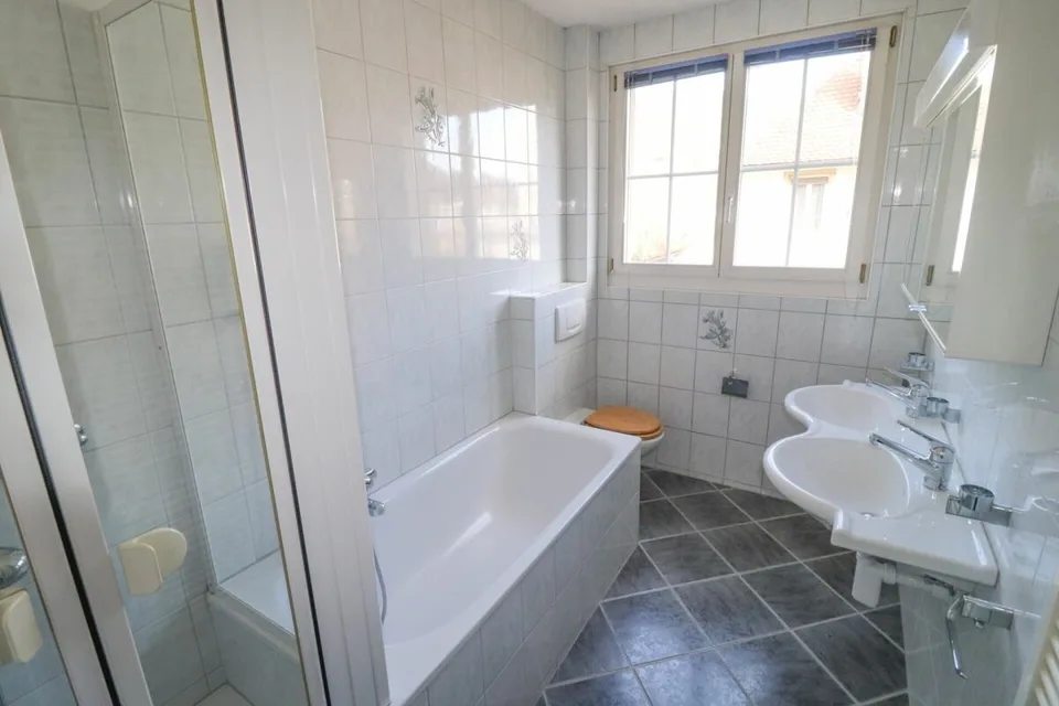 Casa di 8,5 locali, anche utilizzabile come casa a più generazioni, su 1.441 m2 di terreno con riserva di terreno edificabile – foto 13 di 18