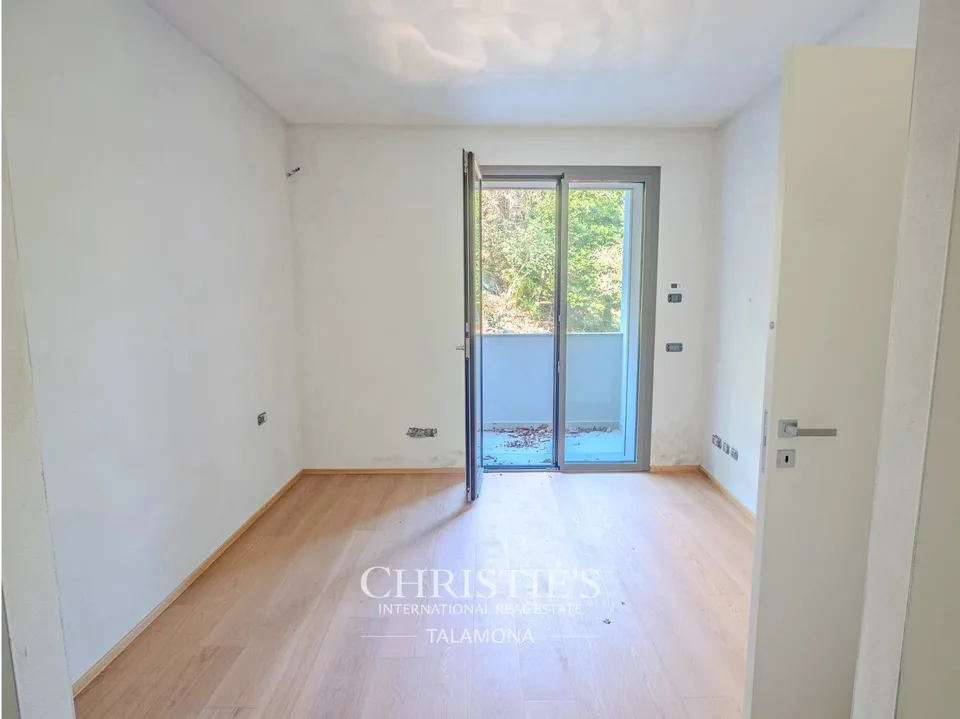 Penthouse di tre camere con vista lago meravigliosa a Laveno-Mombello – foto 13 di 13