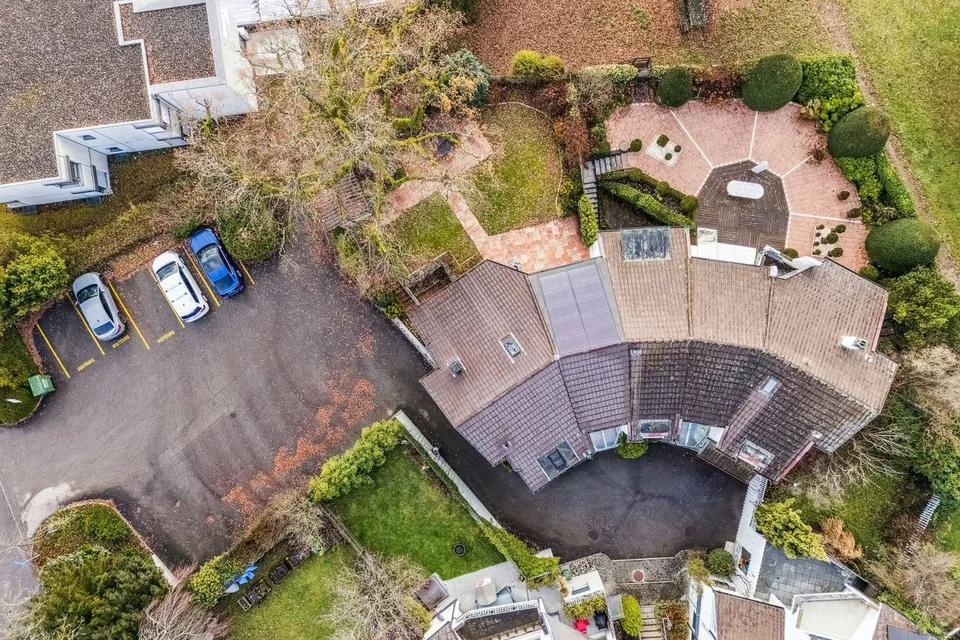 Bella casa a schiera di 10 locali con appartamento in affitto – foto 9 di 18