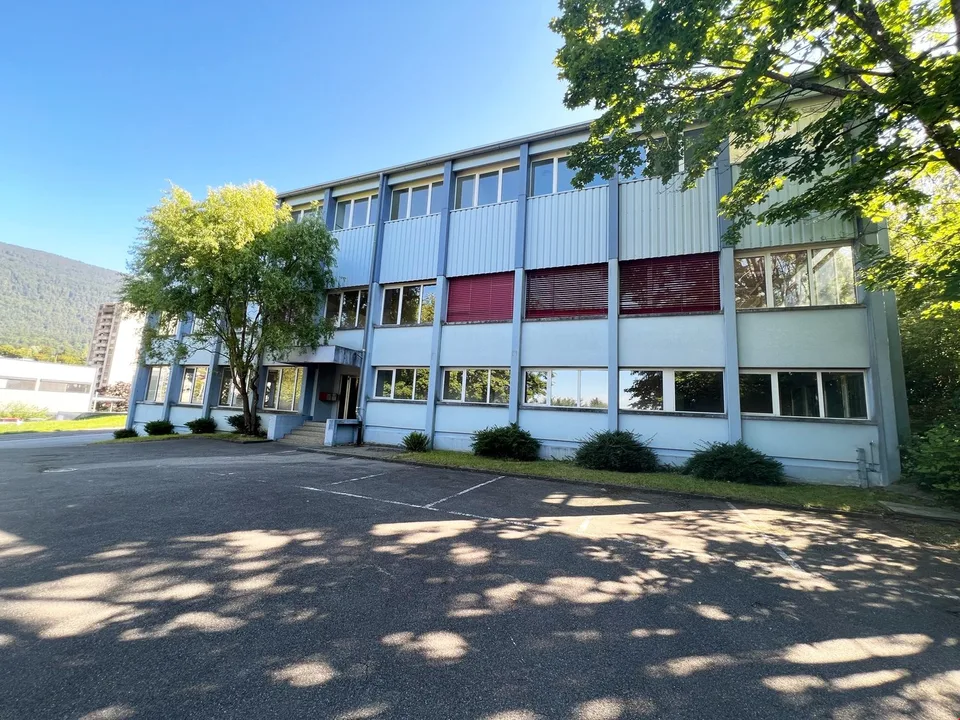 Proprietà commerciale su tre piani a Grenchen
