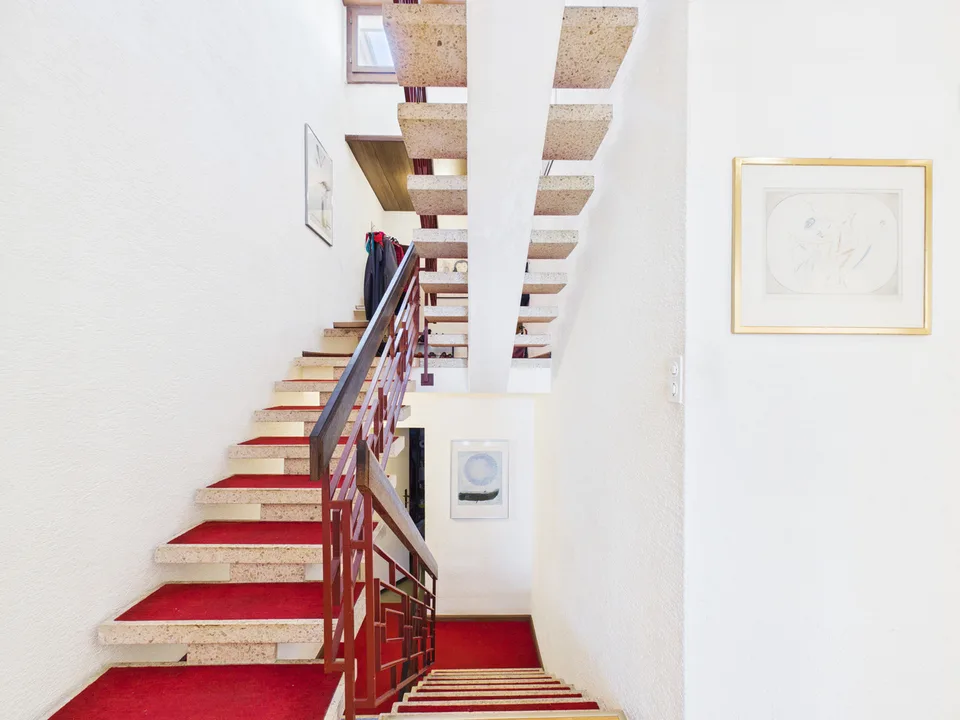 Einfamilienhaus mit Potenzial in exklusiver Lage von Uitikon Waldegg