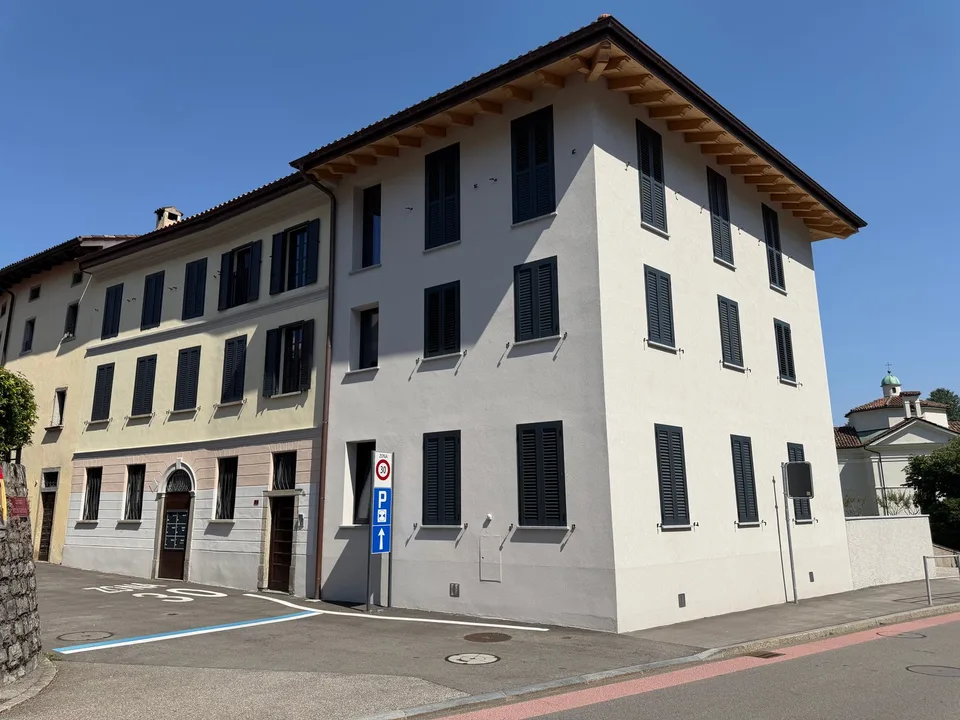 Nuova palazzina a reddito di 6 appartamenti a Pura