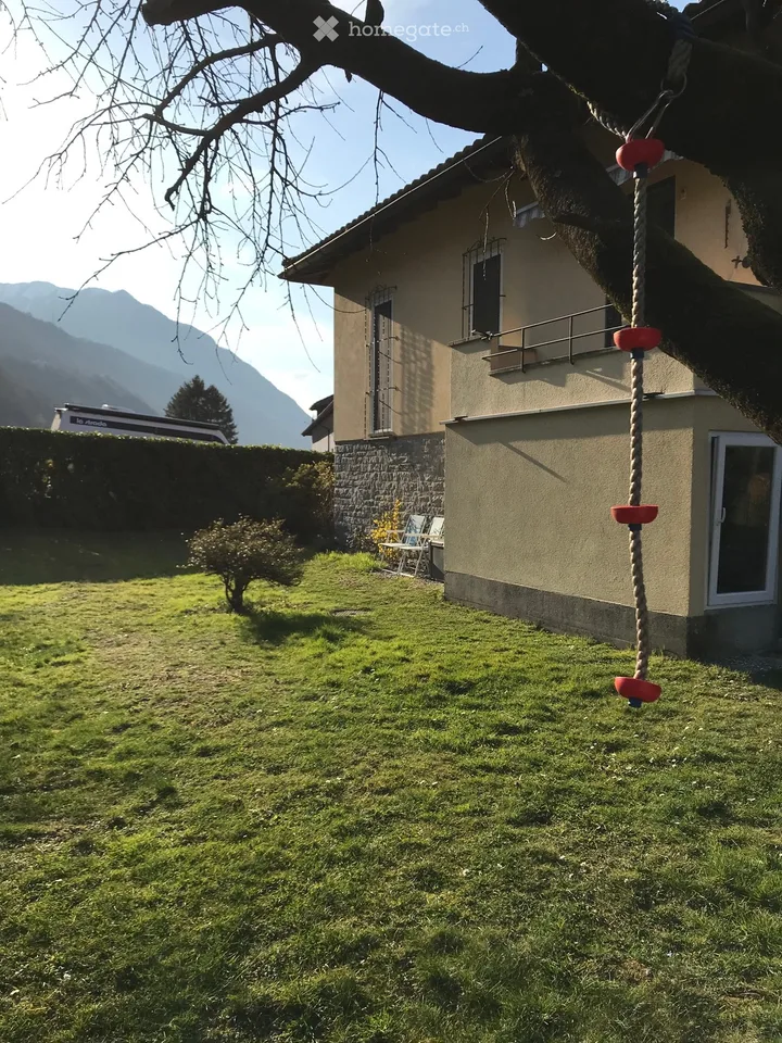 Selling house in Cadenazzo with air conditioning