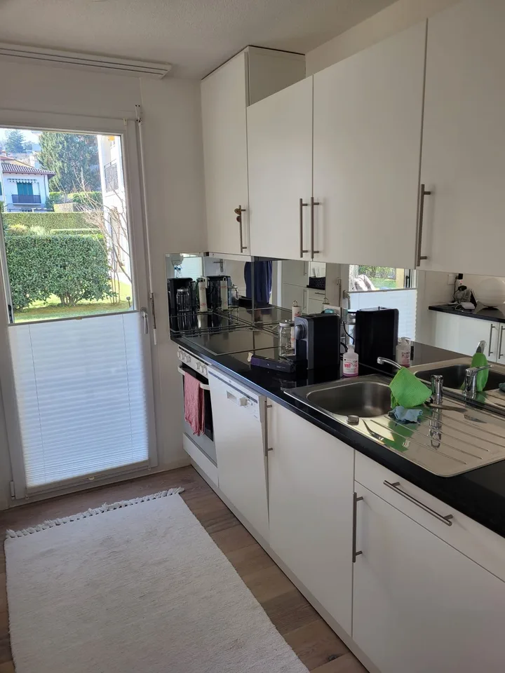 Affascinante appartamento di giardino di 3,5 locali con terrazza e giardino compreso parcheggio – foto 7 di 10