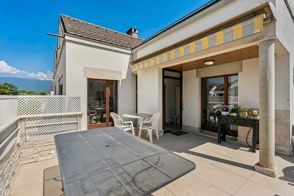 Exclusive! Charming duplex in the Geneva countryside
