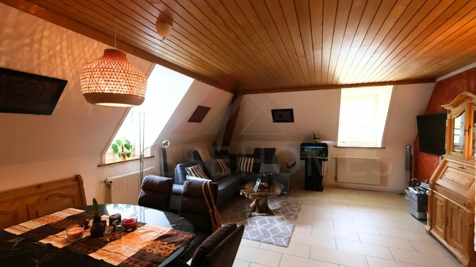 Edificio residenziale e commerciale attraente con ristorante e possibilità di sviluppo a Plaffeien – foto 13 di 27