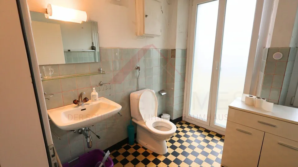Edificio residenziale e commerciale attraente con ristorante e possibilità di sviluppo a Plaffeien – foto 25 di 27