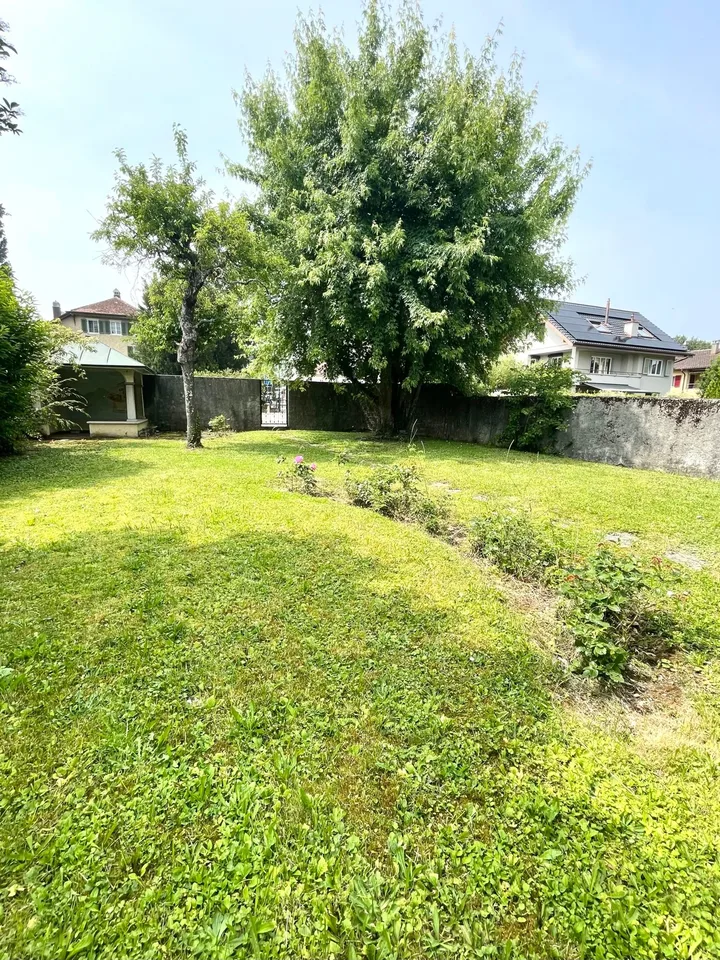 En plein coeur du village de Cortaillod, charmante maison villageoi... – photo 7 sur 10