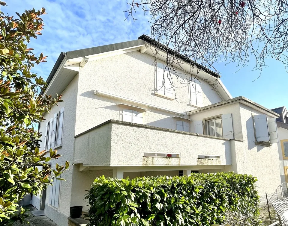 Mitten im Herzen des Dorfes Cortaillod, charmantes Dorfhaus