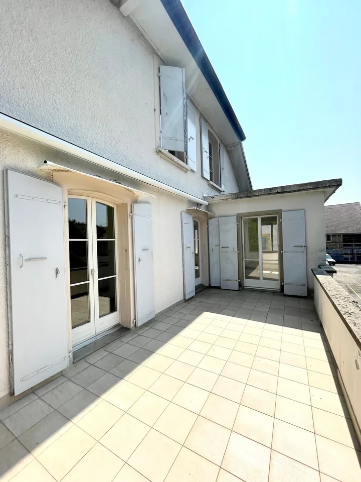 En plein coeur du village de Cortaillod, charmante maison villageoi... – photo 10 sur 10