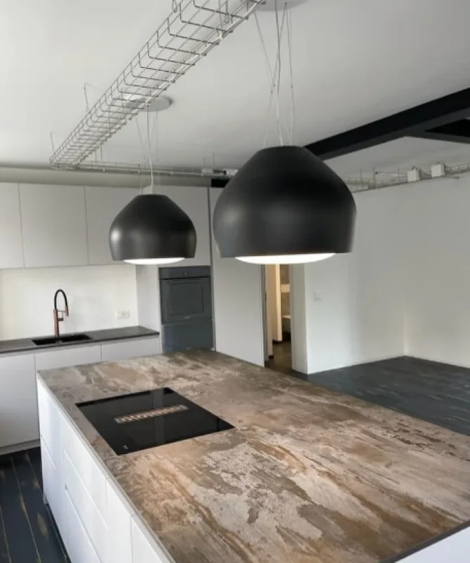 Luminoso loft di 177m²: Vivere in un contesto storico con vista aperta
