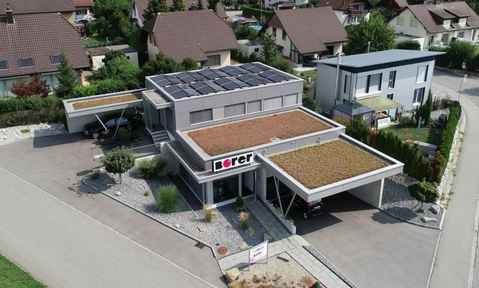 Modern and very high-quality rental property