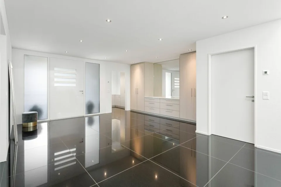Moderne Luxusvilla mit grosser Tiefgarage