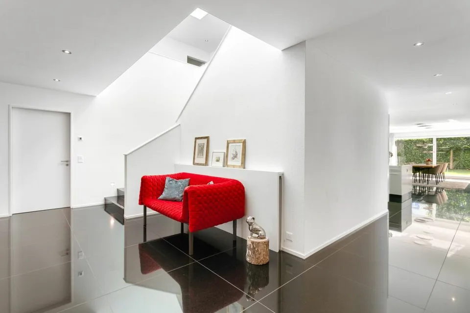 Moderne Luxusvilla mit grosser Tiefgarage