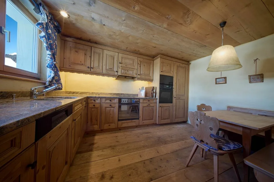 Exklusive Luxuswohnung mit Chalet Charakter im Zentrum von Klosters
