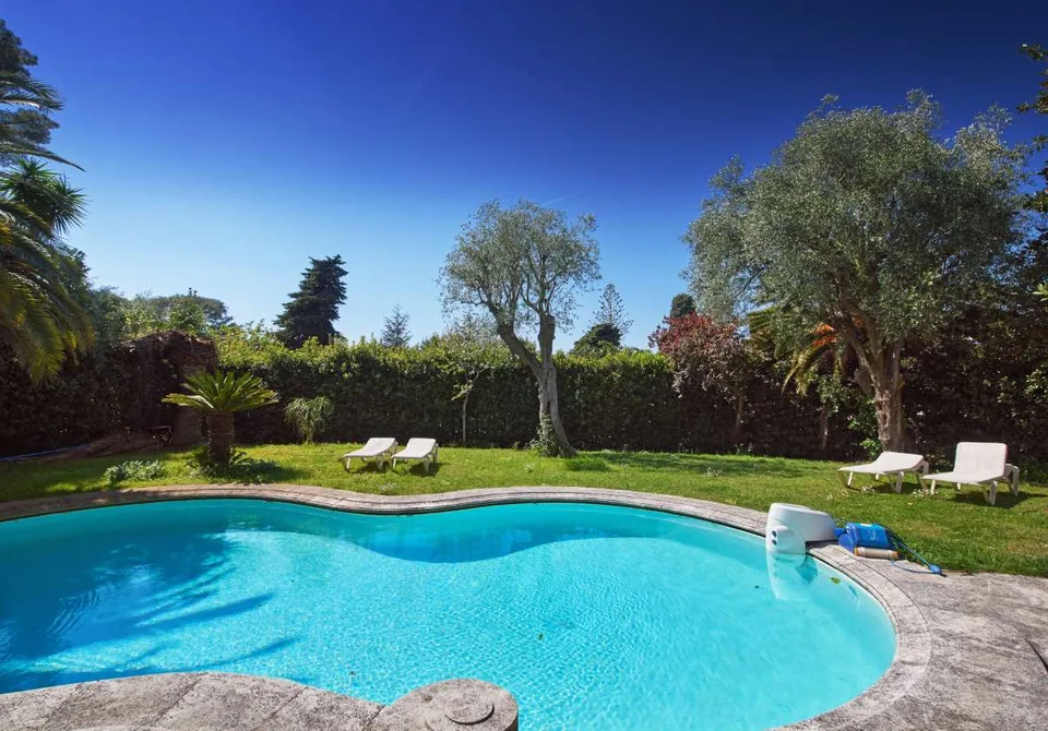 magnifica villa art déco in una tenuta sicura