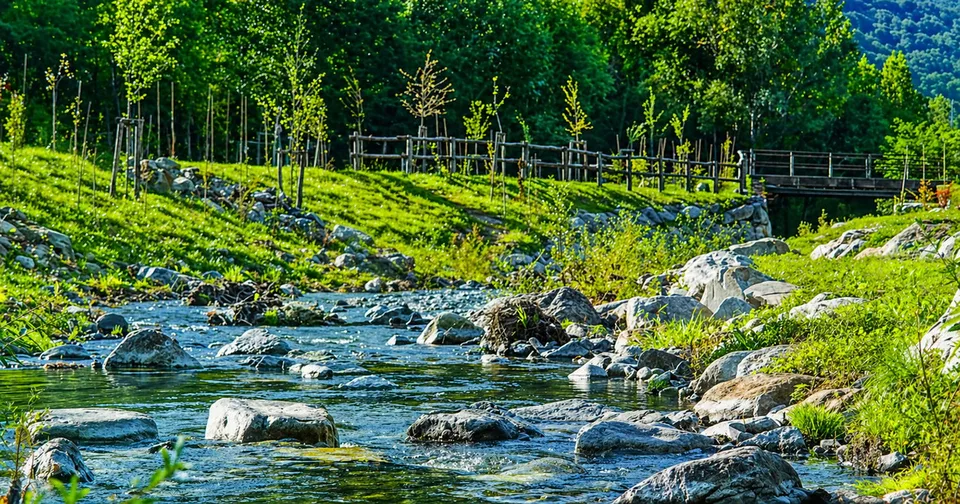 Bauland mit Haus in Hügelposition – Foto 6 von 7