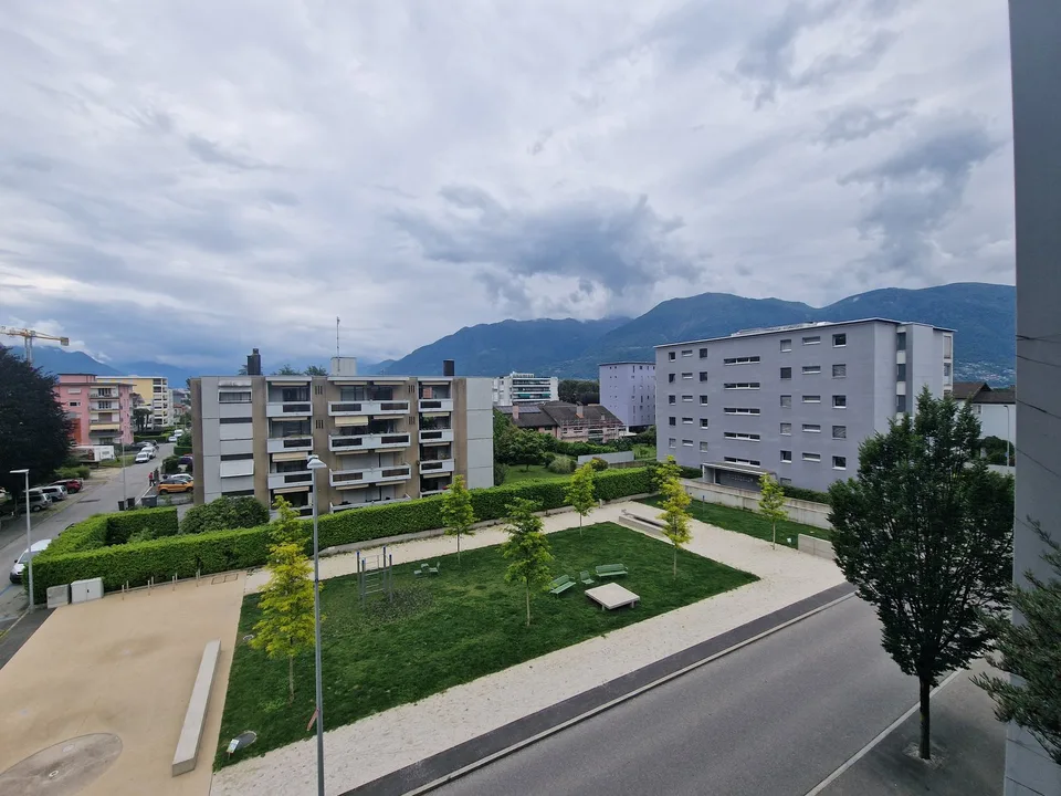 VENDESI SPAZIOSO APP.TO 3.5 LOCALI