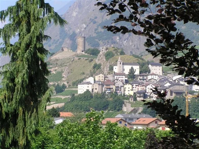 Magnifique maison de village, terrasse, jardin et garage au coeur du Vieux Bourg de Saillon