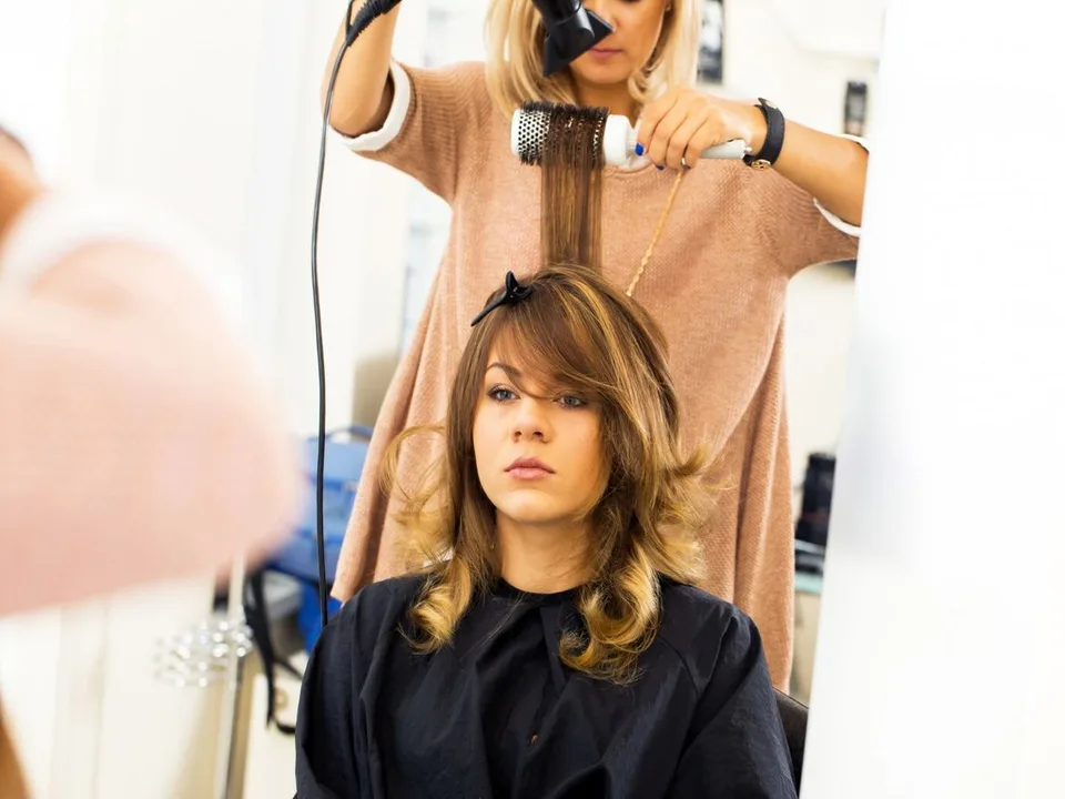 Friseursalon in der Neuchâtel-Innenstadt zu verkaufen