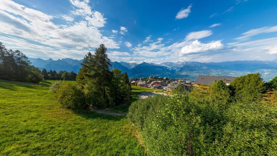Schönes neues Skichalet direkt an der Piste in einer Wohnanlage