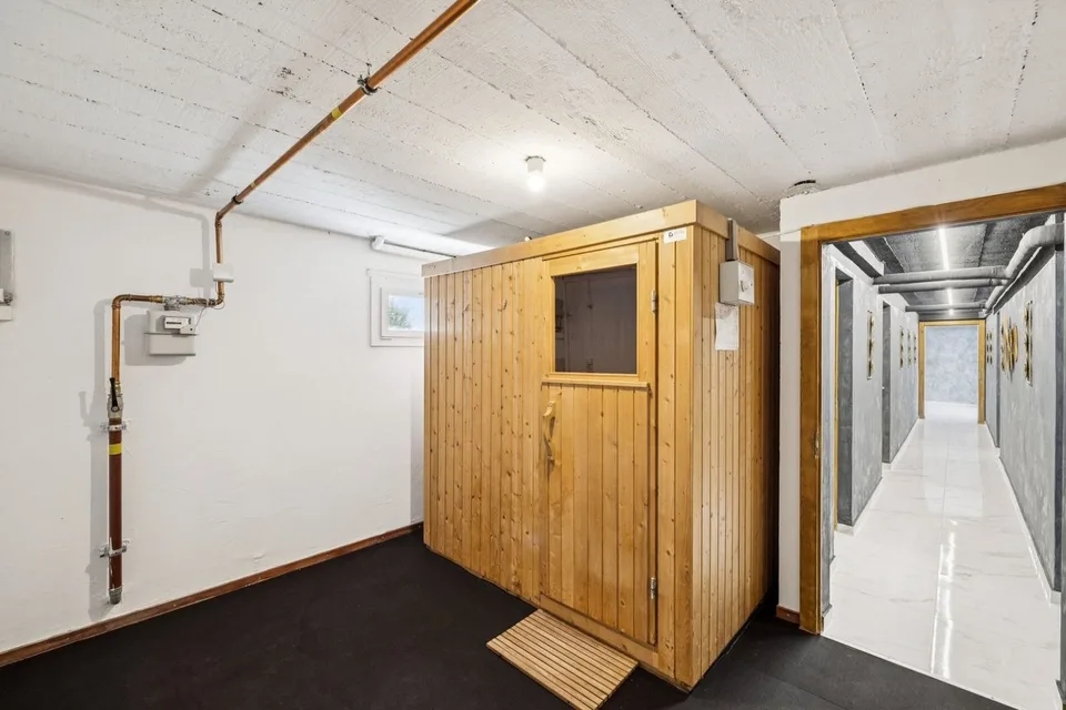 Familienvilla mit Potenzial für die Schaffung einer zweiten Wohnung – Foto 9 von 25