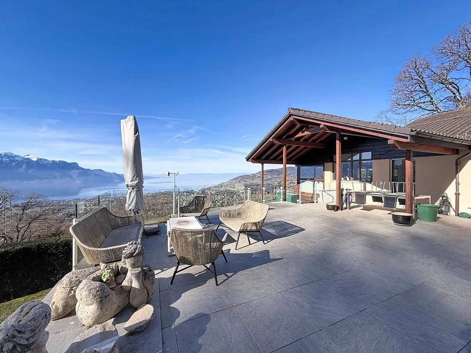 Villa de standing avec panorama grandiose sur le Léman