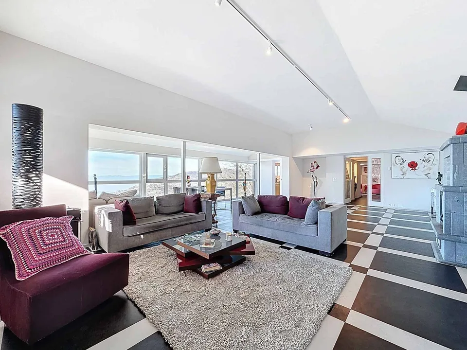 MAISON INDIVIDUELLE  DE 6,5 PIECES AVEC SUPERBE VUE PANORAMIQUE DANS QUARTIER RESIDENTIEL TRES CALME