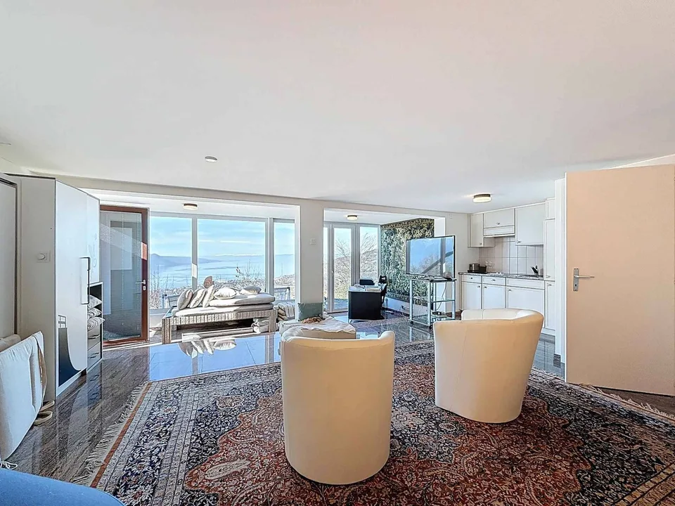 BELLE MAISON INDIVIDUELLE AU CALME AVEC VUE PANORAMIQUE GRANDIOSE SUR LA LAC – Foto 34 von 37