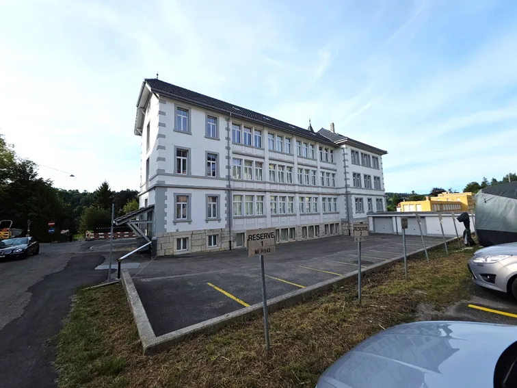 Bâtiment industriel historique à vendre – Rue Beau-Site 17, Le Locle