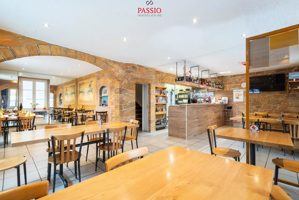 Casa di città centrale di 7 locali con ristorante nel cuore di Olten