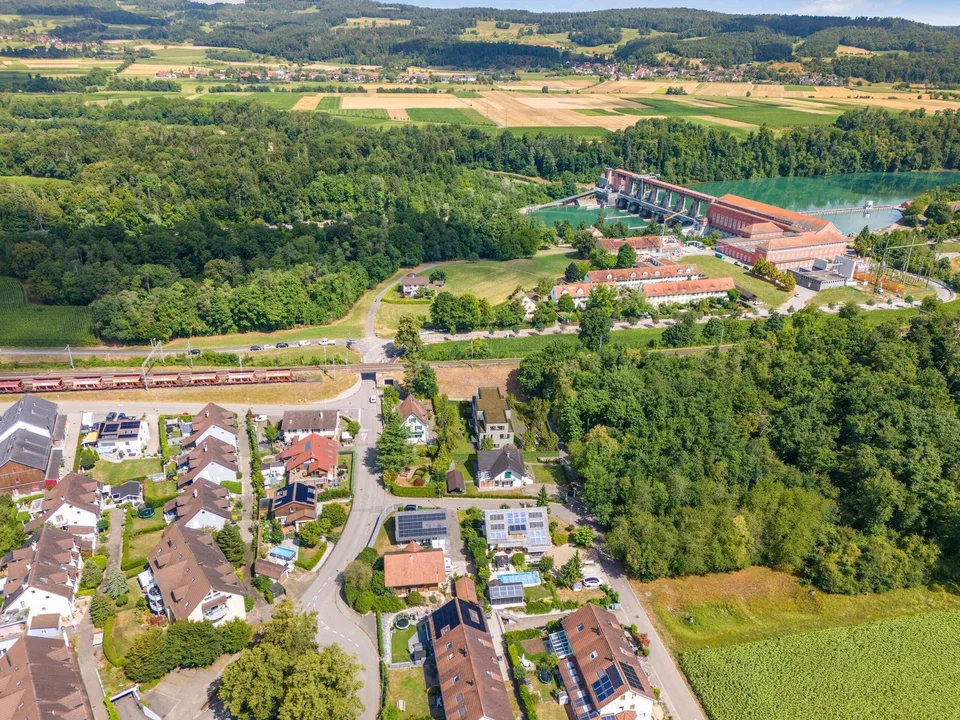 UNDOUBTEDLY BUILDING LAND IN ZWEIDLEN