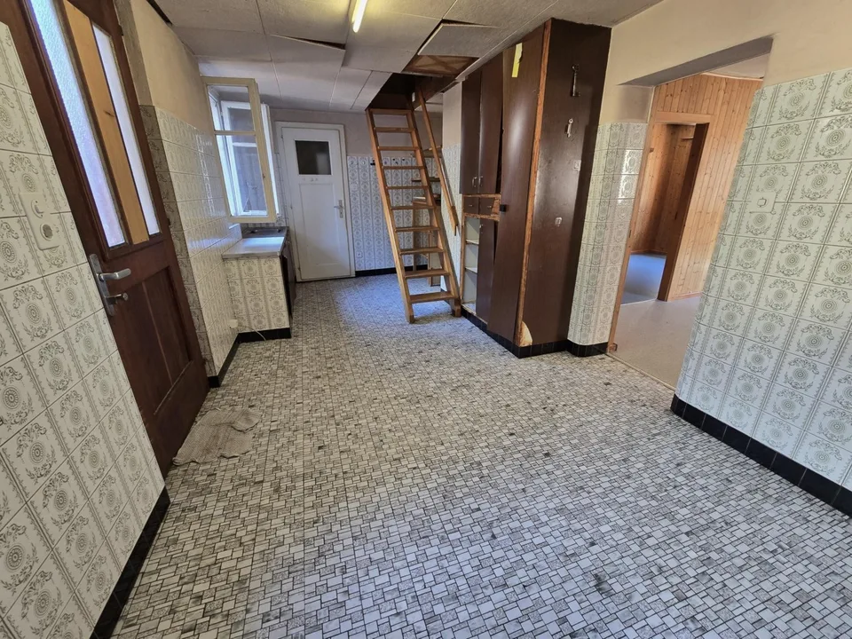 Ein Projekt zum Träumen: Haus zur Renovierung im Herzen von Praz-de-Fort - schönes Potenzial für 2 Wohnungen