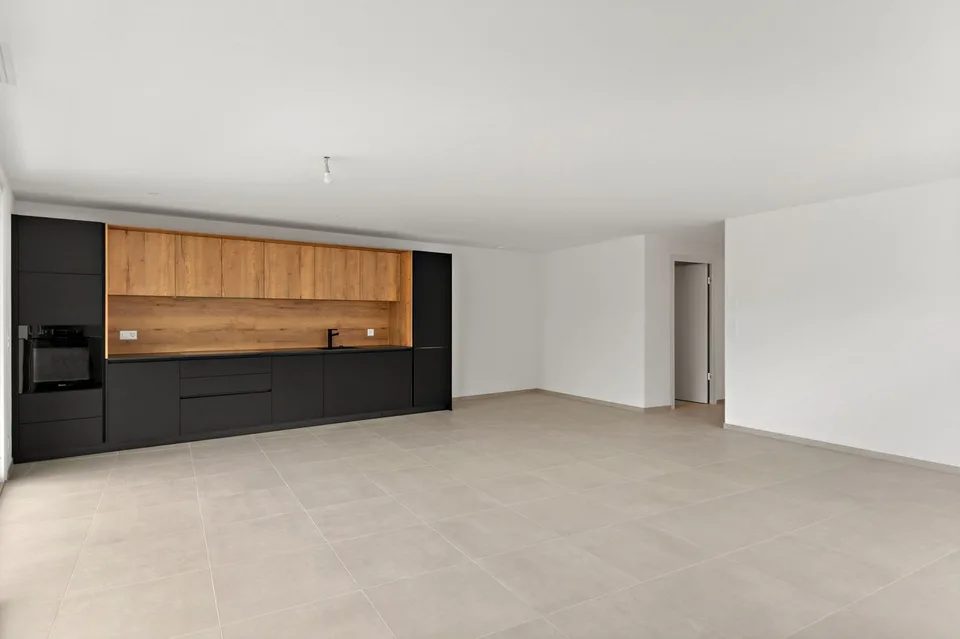 Neue Wohnung mit großem Balkon in der Nähe der Stadtmitte!
