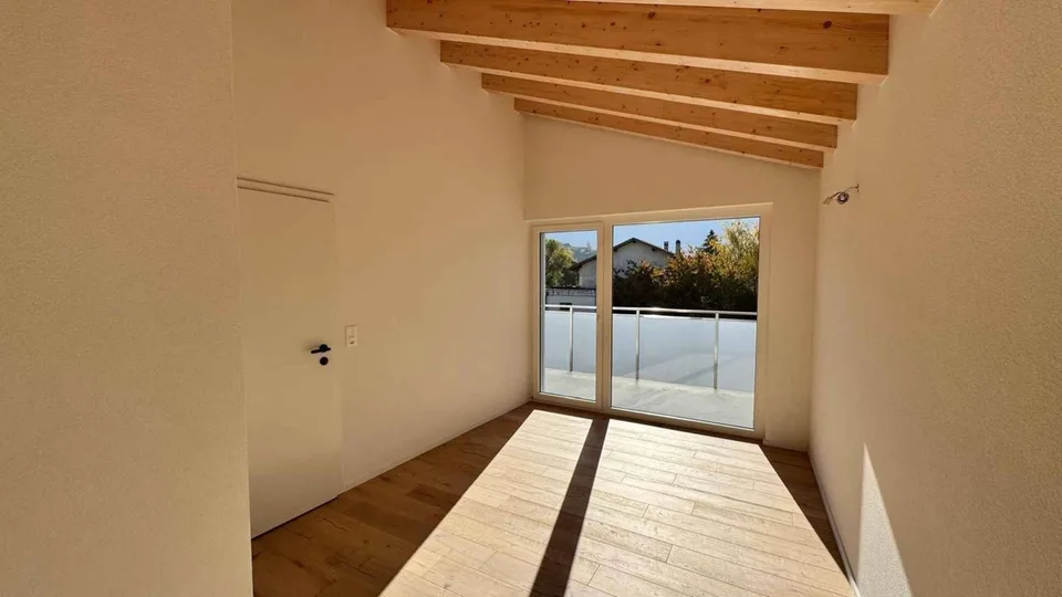 Neue 4.5-Zimmer-Wohnung + Büro