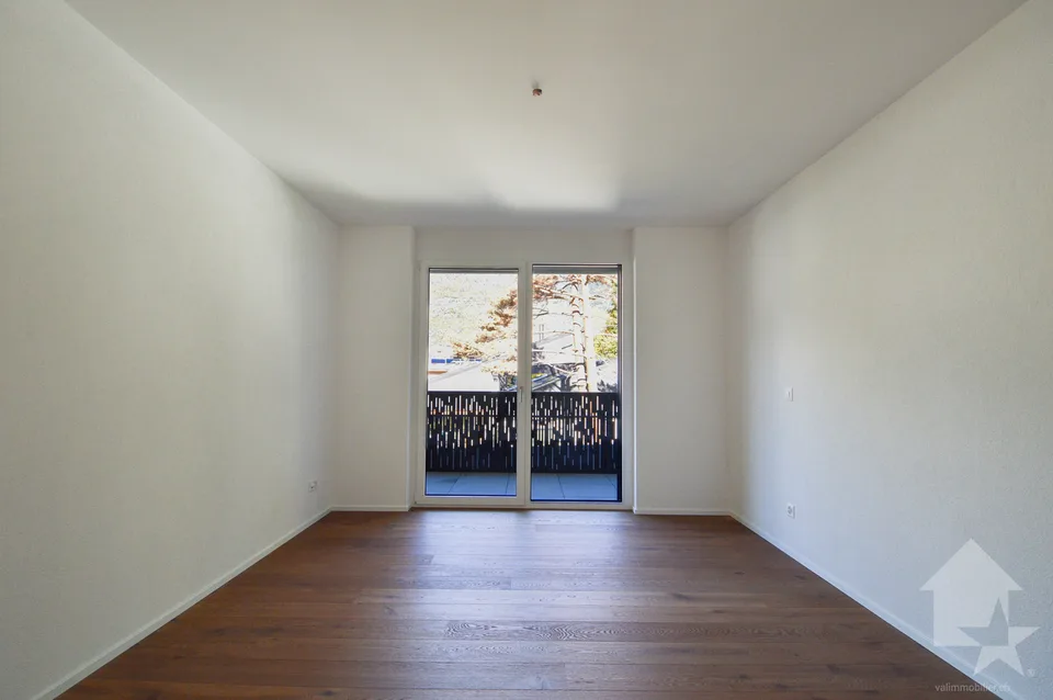Direkt bezugsbereit: 3.5 Zimmer Neubauwohnung an schöner erhöhter Lage