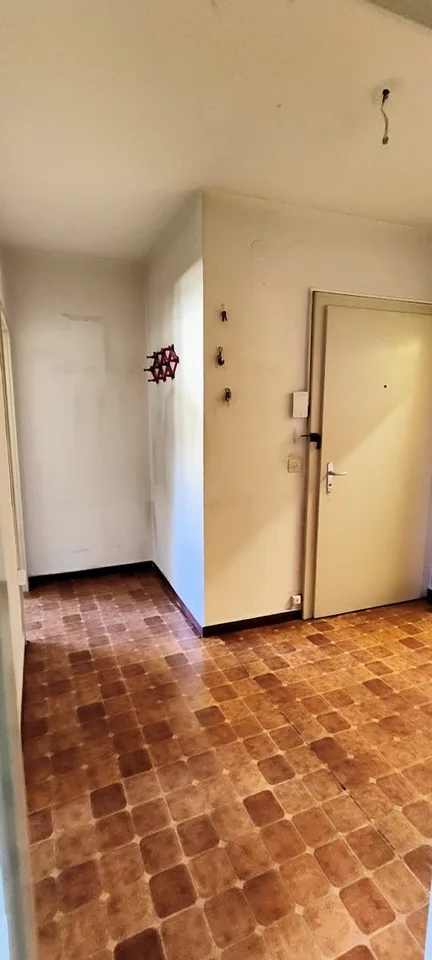 Helles 3.5-Zimmer-Apartment mit Balkon und Panoramablick in Vacallo