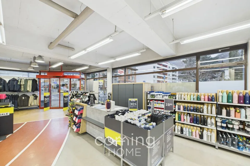 Attraktives Gewerbelokal in Visp - 720 m², Garagentor und vier eigene Parkplätze