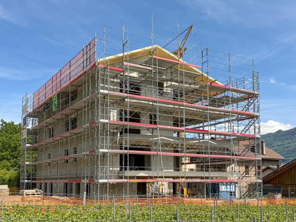 Superbe appartement de 3.5 pièces neuf idéalement situé à Leytron/VS