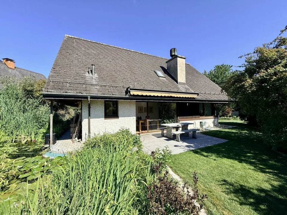 Freistehendes Einfamilienhaus mit Erdsondenheizung, Gaggenau-Küche und Gartenparadies