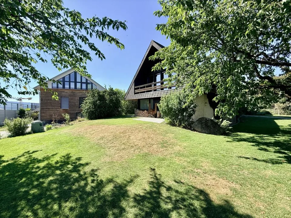 Freistehendes Einfamilienhaus mit Erdsondenheizung, Gaggenau-Küche und Gartenparadies