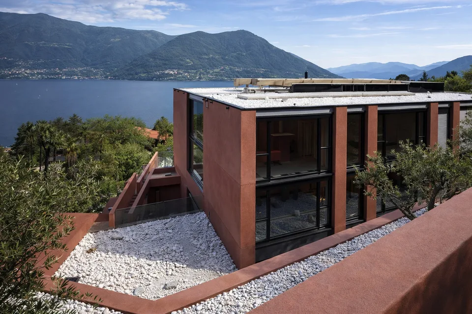 Casa Rossa - un capolavoro contemporaneo affacciato sul Lago