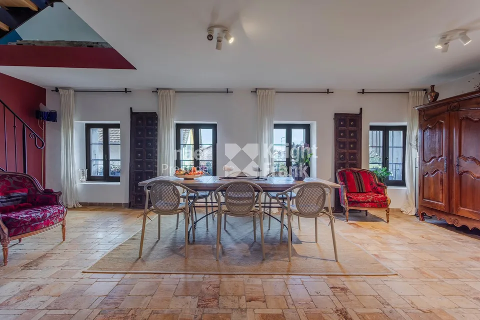 Magnifique Bauernhof renoviert mit 2 Apartments zur Verkauf in Font