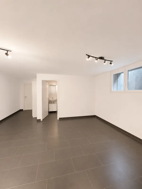 Lokal mit 38 m² und Dusche