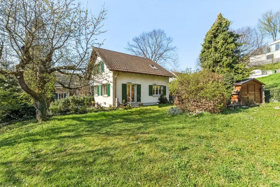Paradiso familiare modernizzato con un giardino meravigliosamente grande