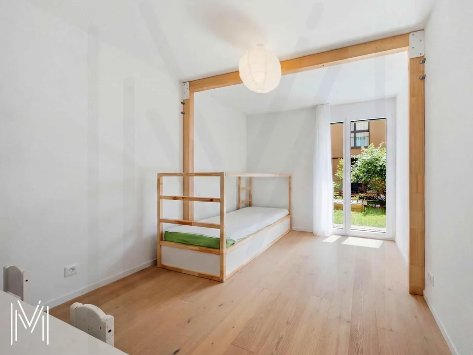 Außergewöhnliche 4.5-Zimmer-Dachterrassenwohnung mit eigenem Garten – Foto 11 von 13